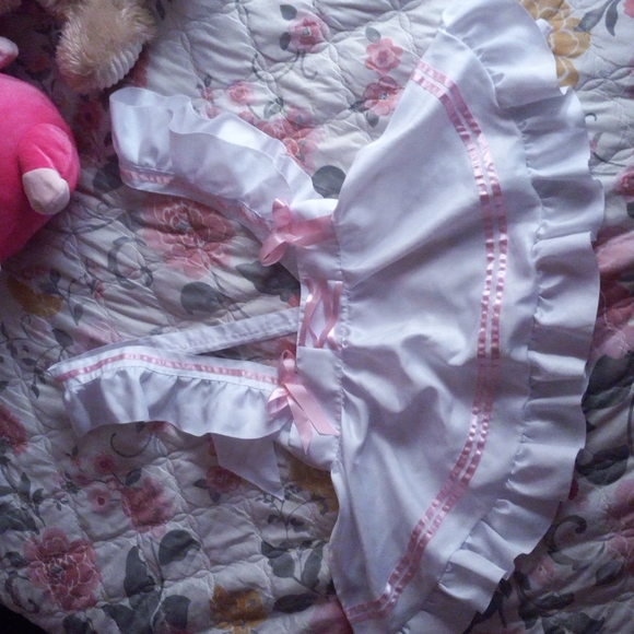 Pink maid dress - Picture 3 of 3